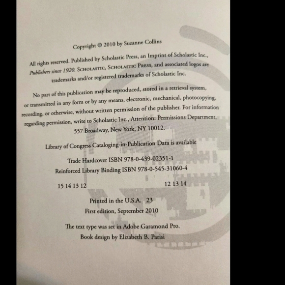 Hunger Games Book Lot, Catching Fire And Mockingjay by Suzanne Collins - Picture 6 of 6